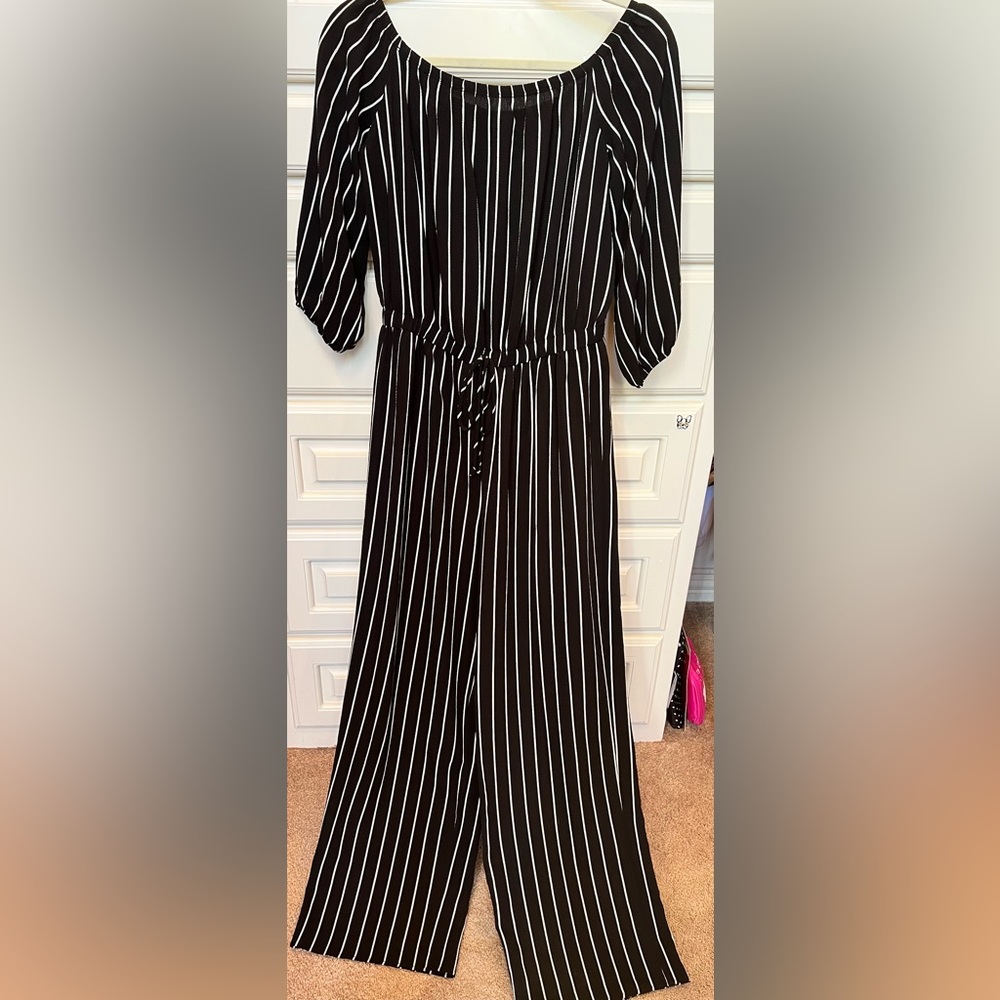 Black and white pin strip off the shoulder romper pantsuit sz L